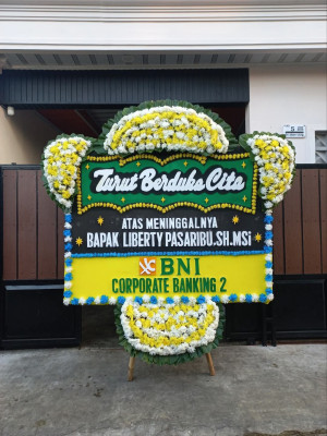 Papan Bunga Duka di Lawanggintung