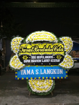 Papan Bunga Duka di Lawanggintung