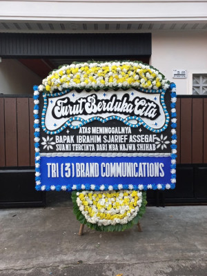 Papan Bunga Duka di Lawanggintung